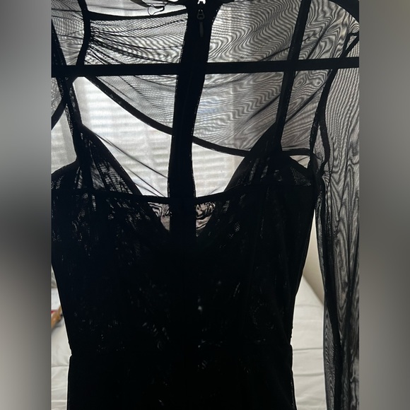 BEATRICE
BLACK CORSET MIDI DRESS - Picture 8 of 10